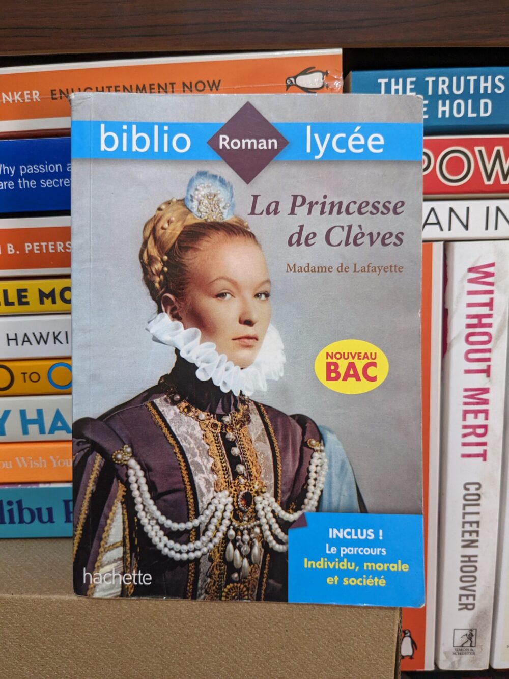 La Princesse de Clèves by Madame De La Fayette
