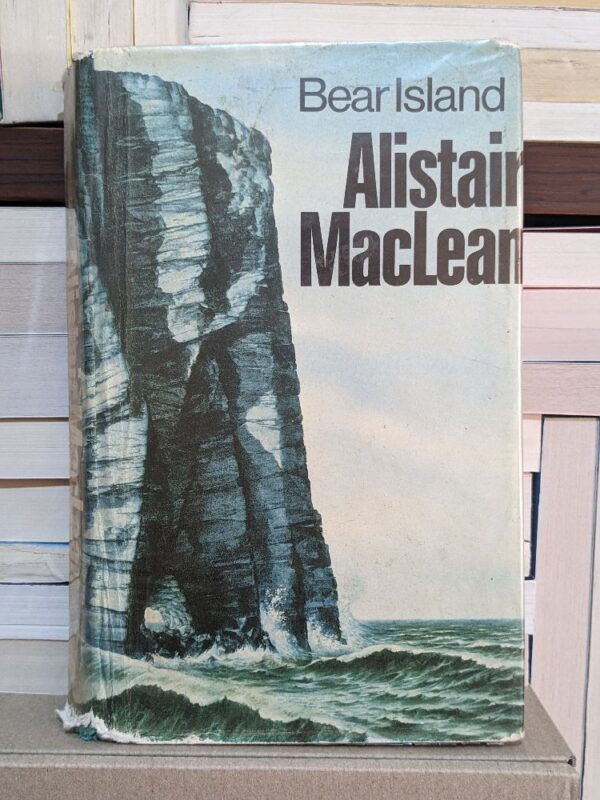 Bear Island by Alistair MacLean