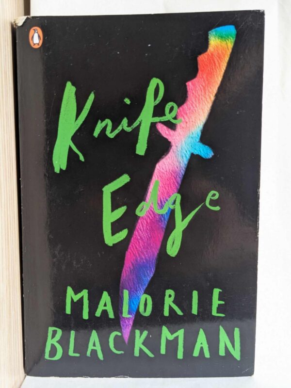 Knife Edge (Noughts and Crosses #2) by Malorie Blackman