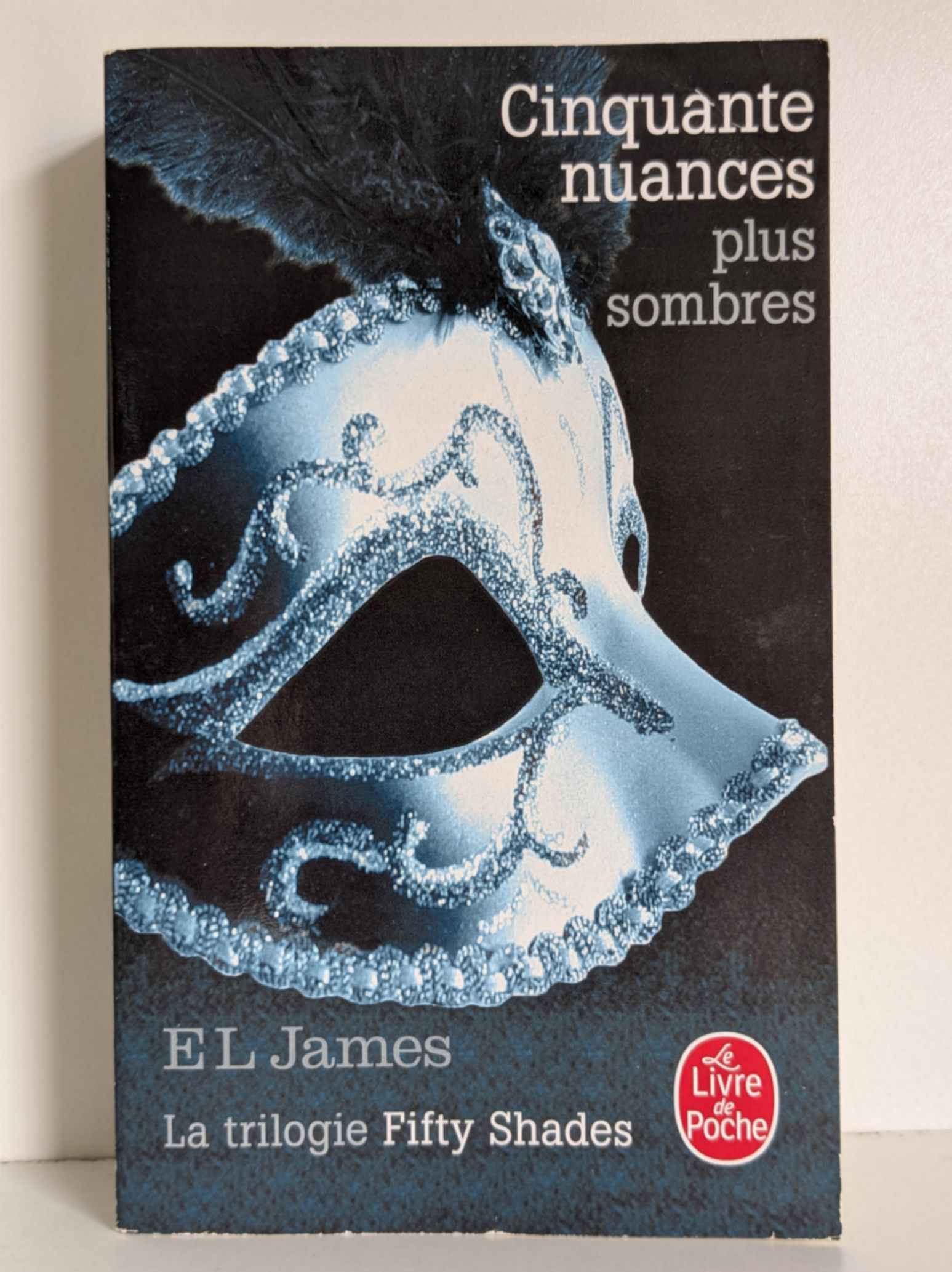 Cinquante nuances plus sombres par E.L. James